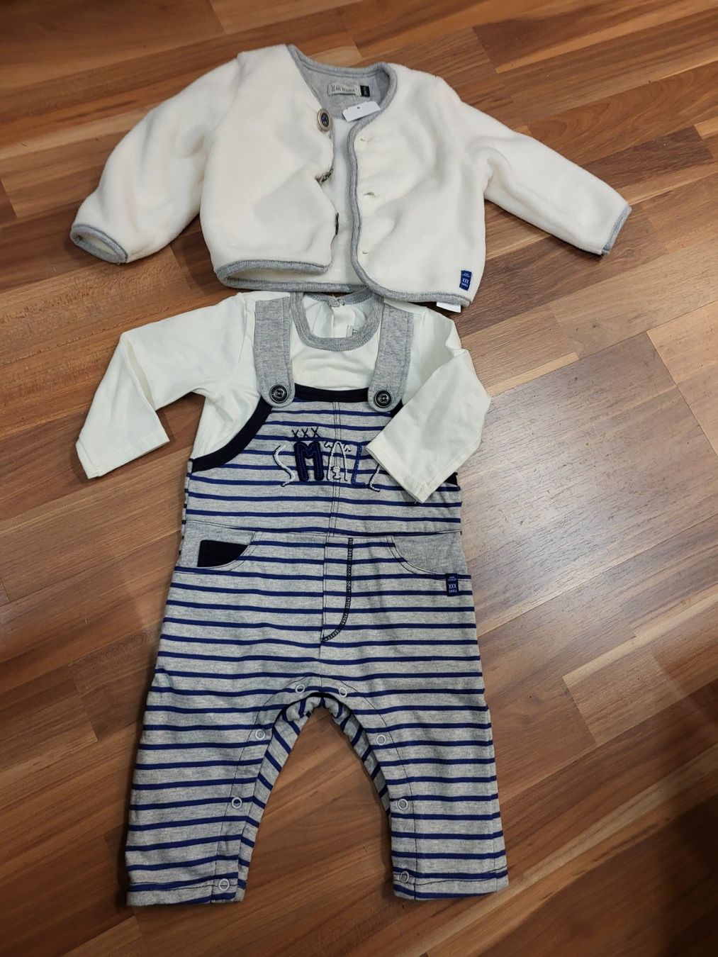 Lotti & Set di vestiti: Strampelanzug mit Jacke von Jean Bourget gr 68 K14 – Usato da Schwarzenburg venduto da Flamingo07