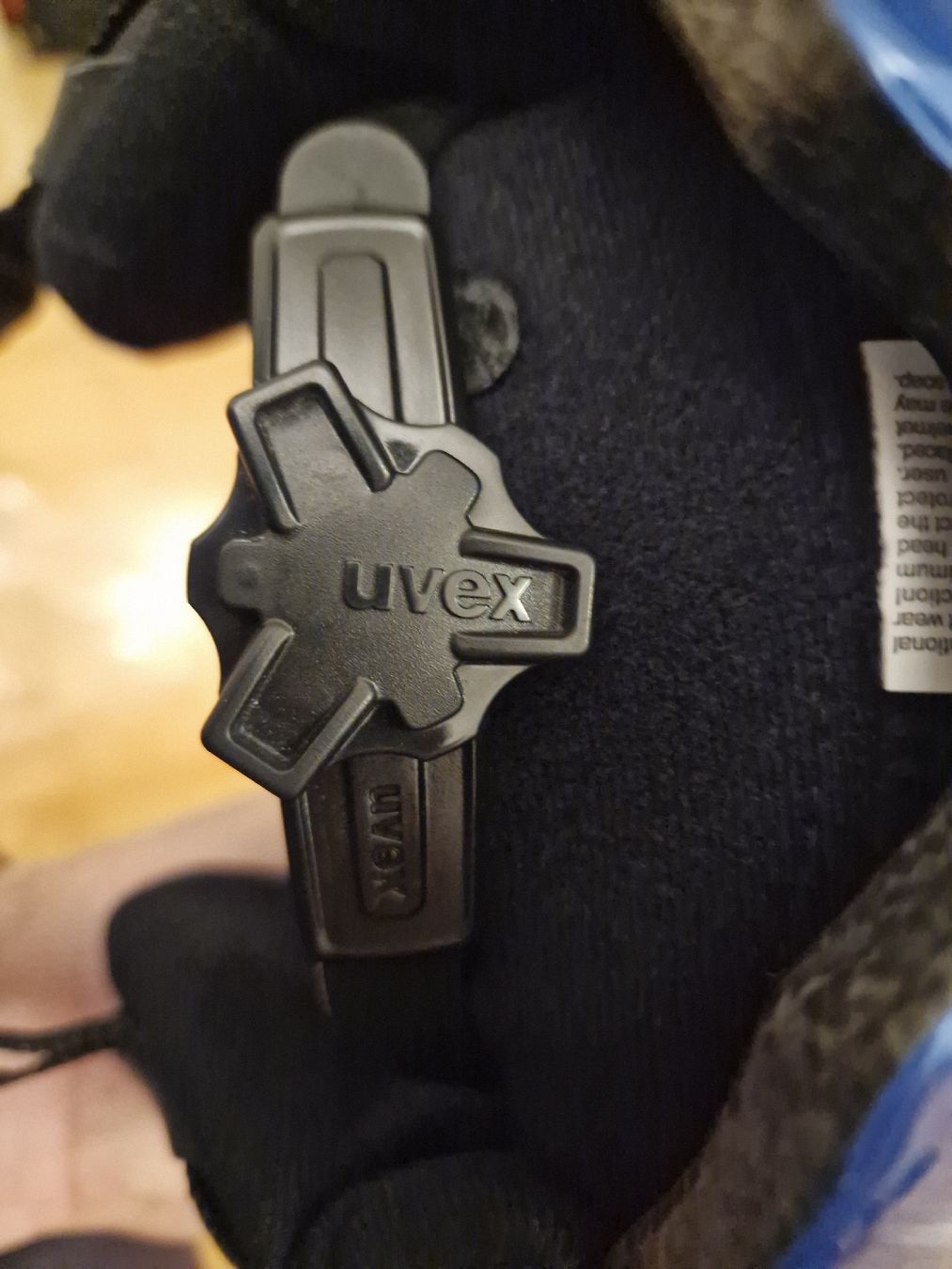 Uvex Caschi: Kinder-Skihelm Uvex, 51-55 cm – Usato da Oftringen venduto da Tunertune 7