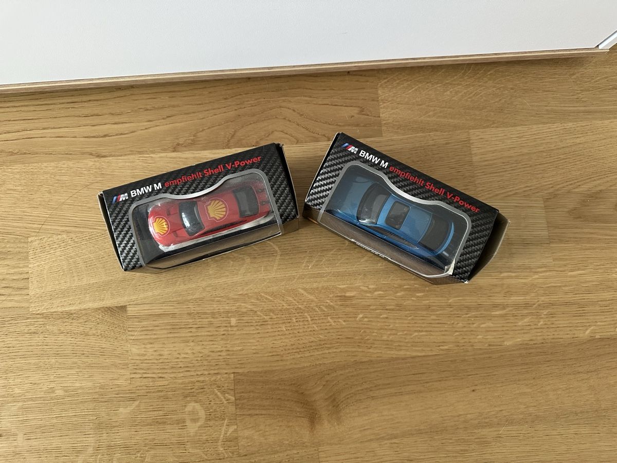 BMW Modellini d'auto: BMW M4 & X6 M Shell Miniatur, Originalverpackt! – Nuovo (secondo la descrizione) da Therwil venduto da jul_hn7h 2