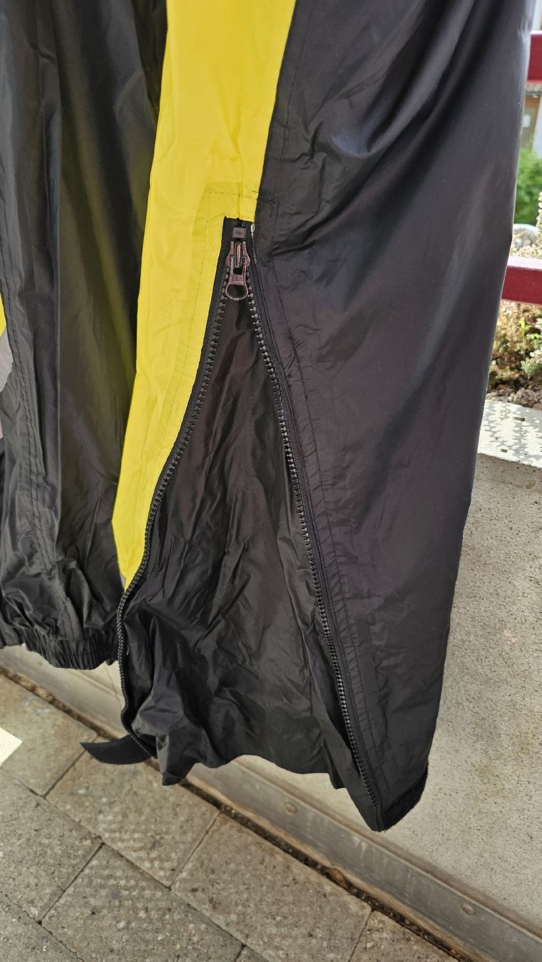 FLM Completi & Tailleur: Damenmotorrad Regenkompi – Usato da Alberswil venduto da nic_kcs7 6