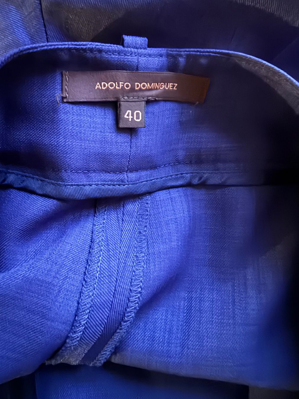 Pantalons: ADOLFO DOMINGUEZ DAMENHOSE – D'occasion à Zürich par flo_7cvq 1
