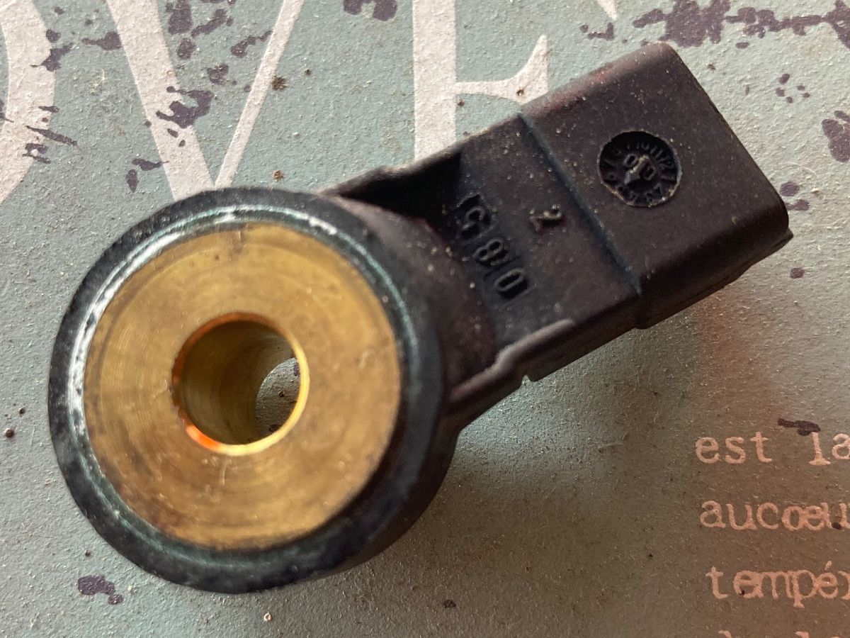 Smart Tutti pezzi di ricambio auto: Klopfsensor für SMART 450 – Usato da Camorino venduto da Vasal 1