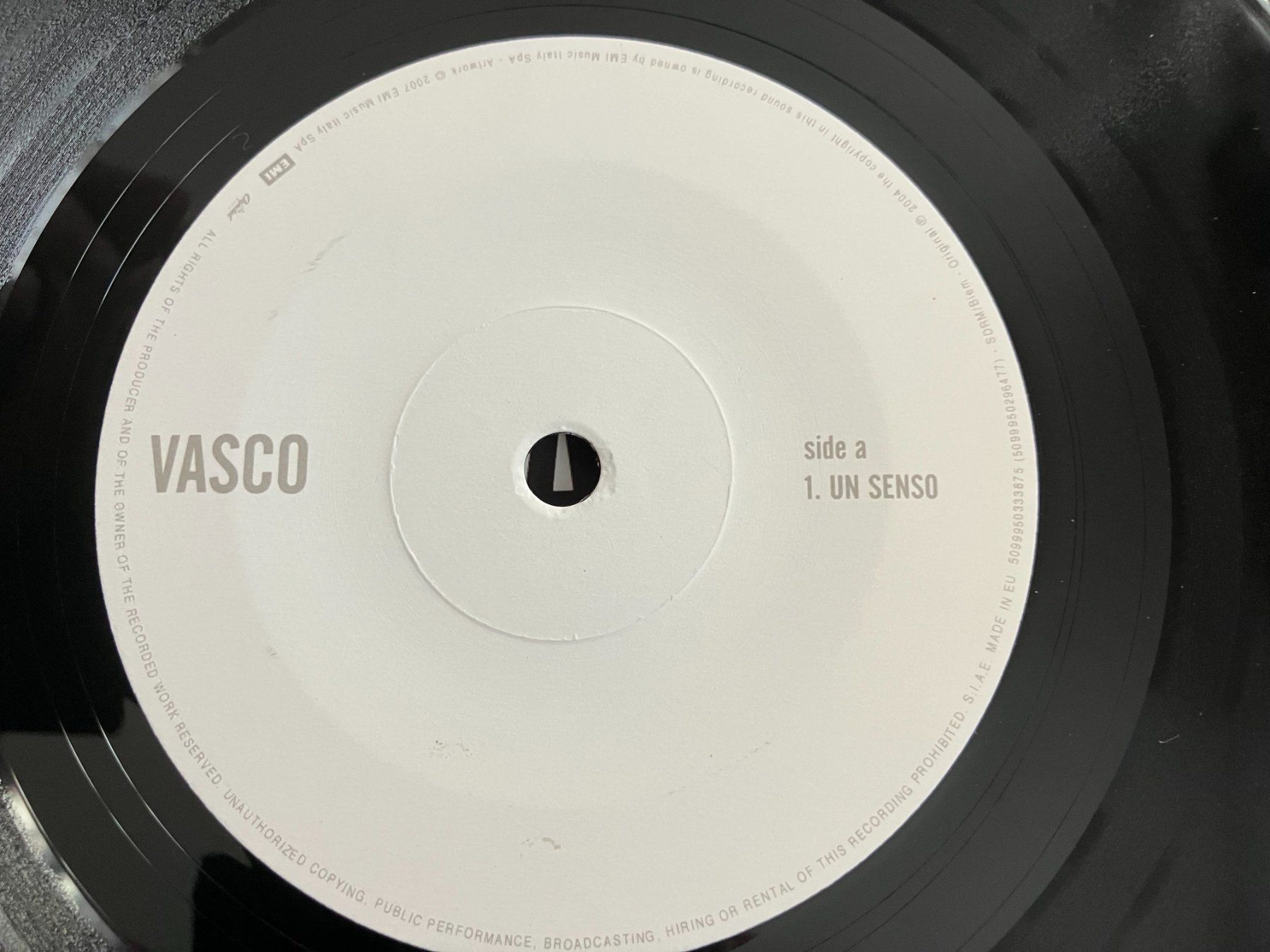 Dischi in vinile: Vasco Rossi – Nuovo (secondo la descrizione) da Aarwangen venduto da Jukebox3 5