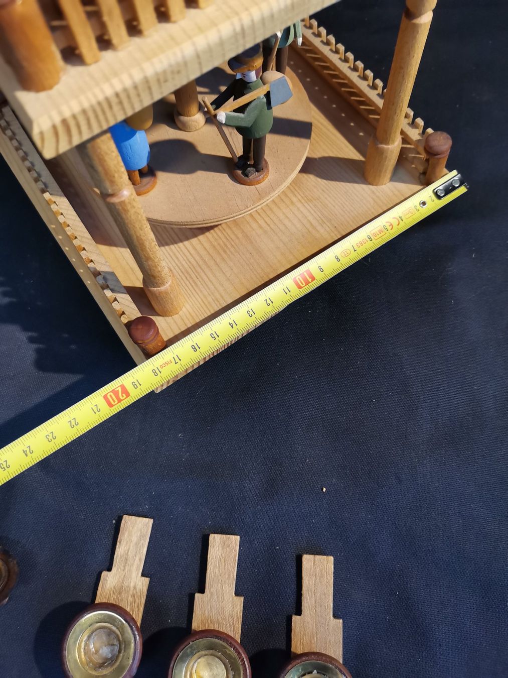 Tutte le decorazioni: Holzpyramide, Weihnachtspyramide, Pyramide Weihnachten – Usato da Wiedlisbach venduto da materialkreislauf 6