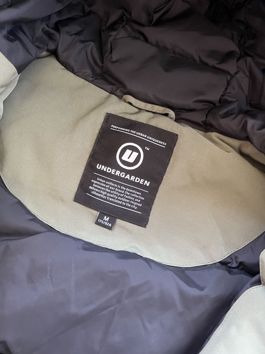 Under Armour Giacche: Under Armour Jacket (M) Ab 1 CHF!!! – Usato da Kastanienbaum venduto da davids_closet 4