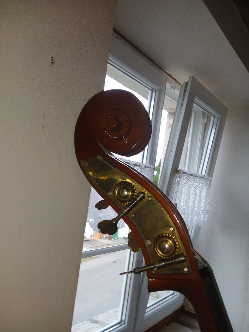 Instruments de musique: contrebasse – D'occasion à Saignelégier par LeTransporteur 2