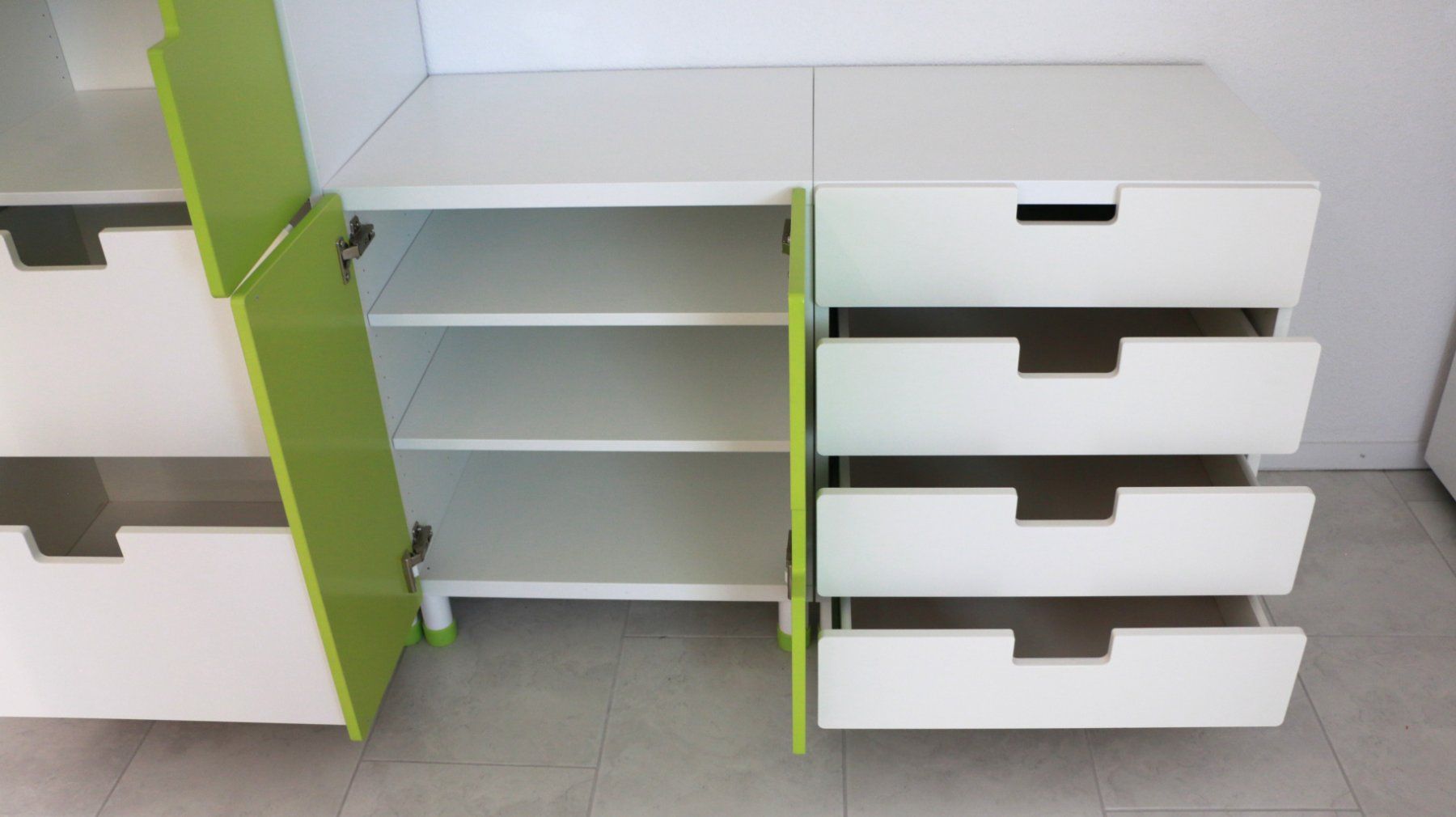 Ikea Commodes: Kindermöbel Ikea weiss/grün – D'occasion à Tagelswangen par toeggeler12 4