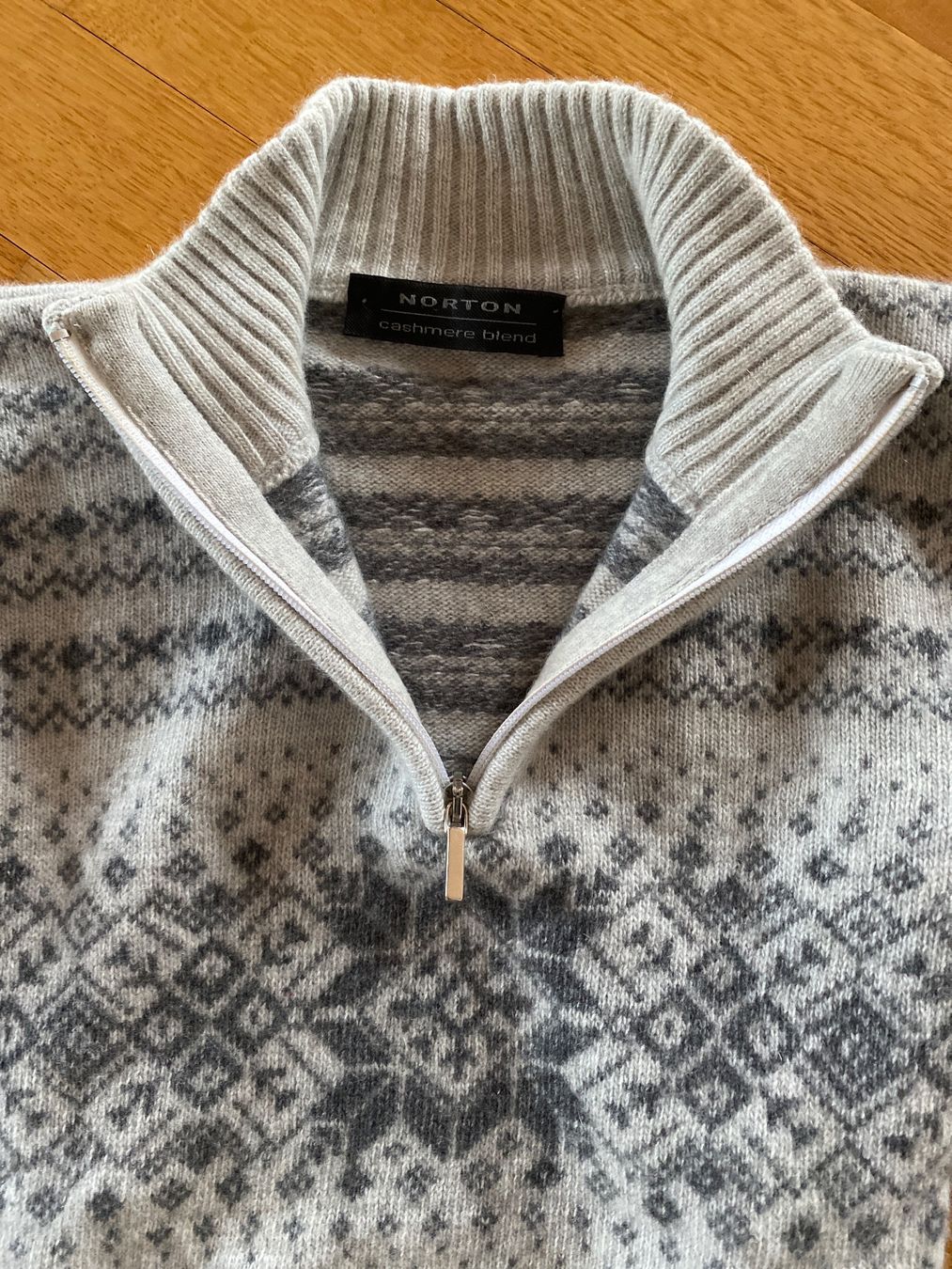 Pullover & Sweatshirts: Cashmere Pullover – Gebraucht aus Bern von hoover08 2