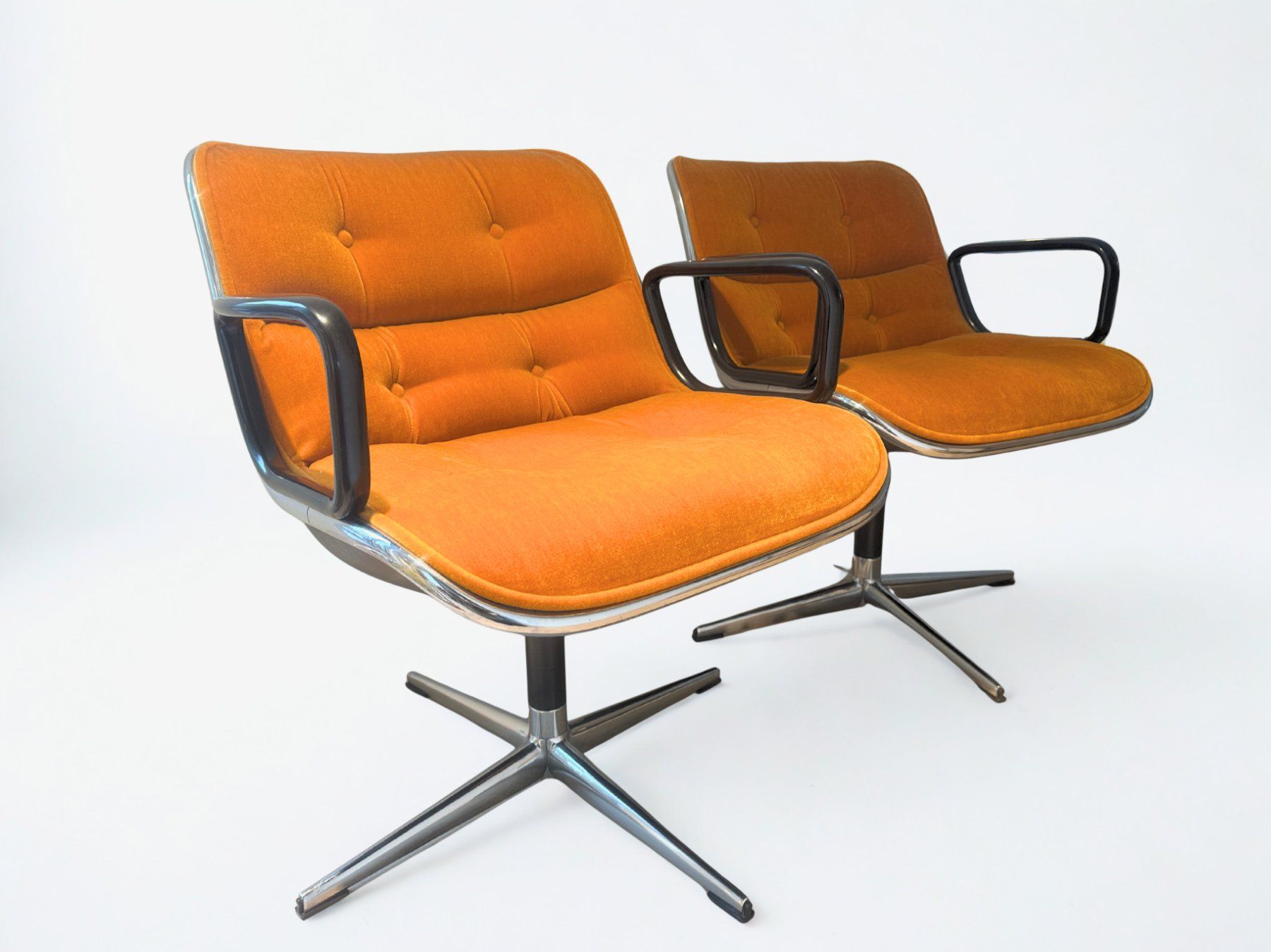 Knoll Poltrone: Mid Century Sessel Designklassiker Charles Pollock – Usato da Schlieren venduto da helena.Gini