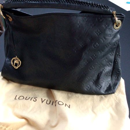 Louis Vuitton Artsy schwarz Handtasche