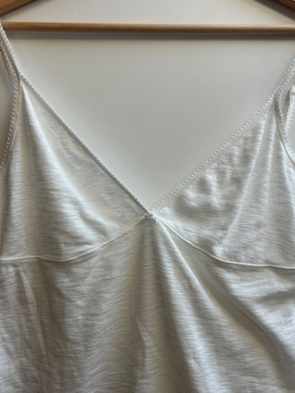 Brandy Melville Tops: Top blanc Brandy Melville – Neu (gemäss Beschreibung) aus Vessy von tania4284 1