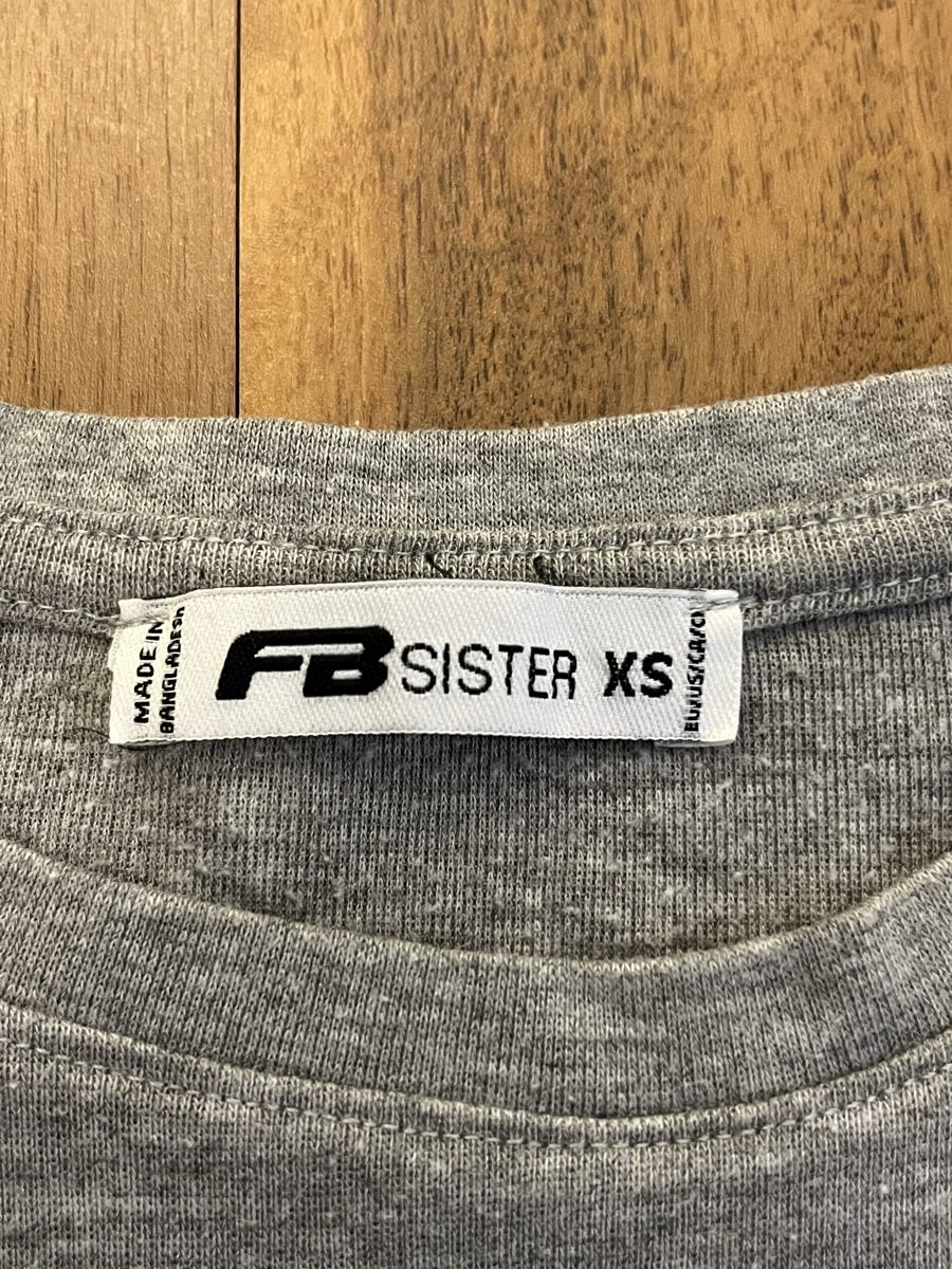 Top: 3er Set graue Tops Gr.XS – Usato da Oberwil-Lieli venduto da 2carin 1