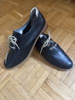Schnürschuh