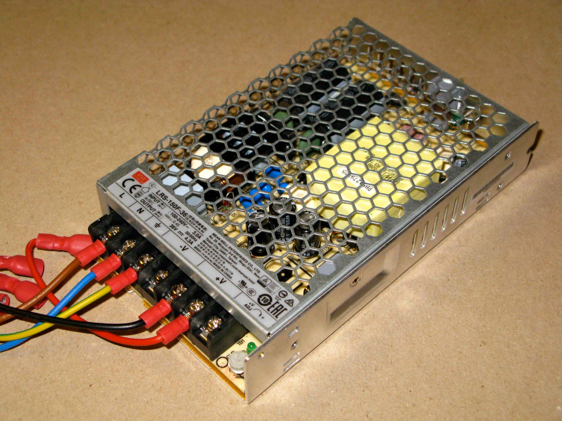 Componenti elettronici: Mean Well LRS-150F-36 Netzteil – Usato da Samstagern venduto da Betscha 1