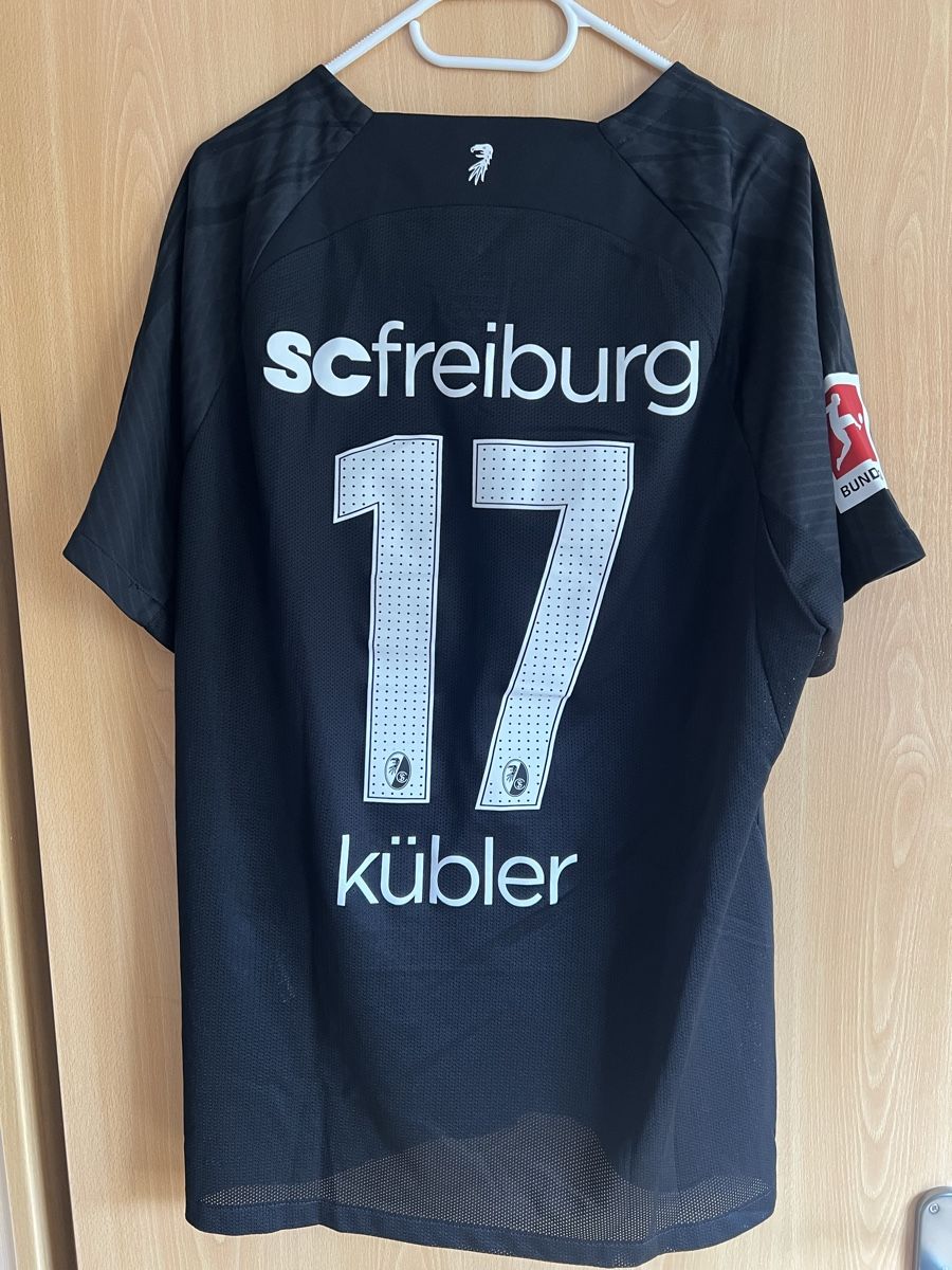 Nike Canottiere & Pantaloni: SC Freiburg Trikot Gr XL – Usato da Mümliswil venduto da Calciopat 1