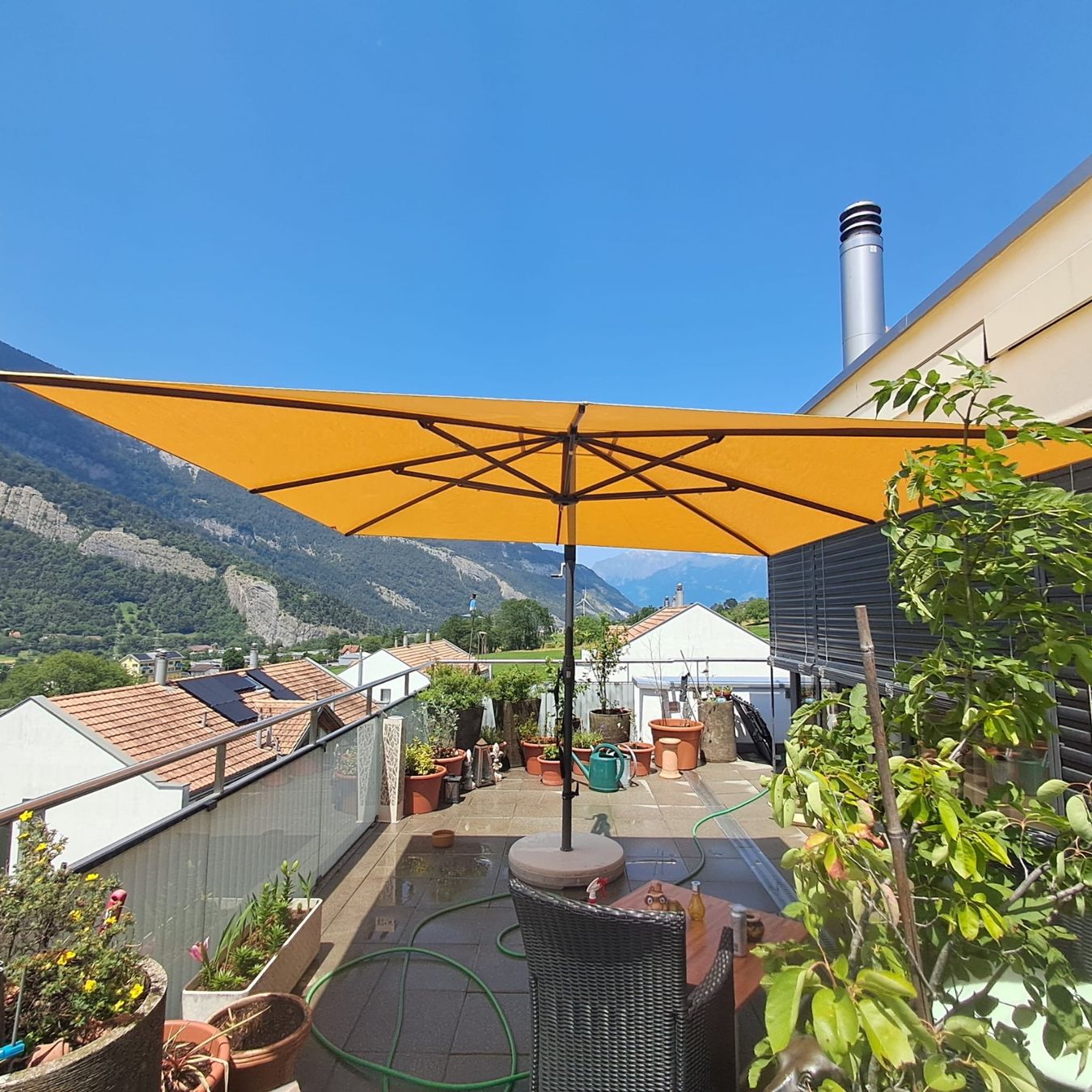 Glatz Ombrelloni: Sonnenschirm – Usato da Chur venduto da zde_pq6n