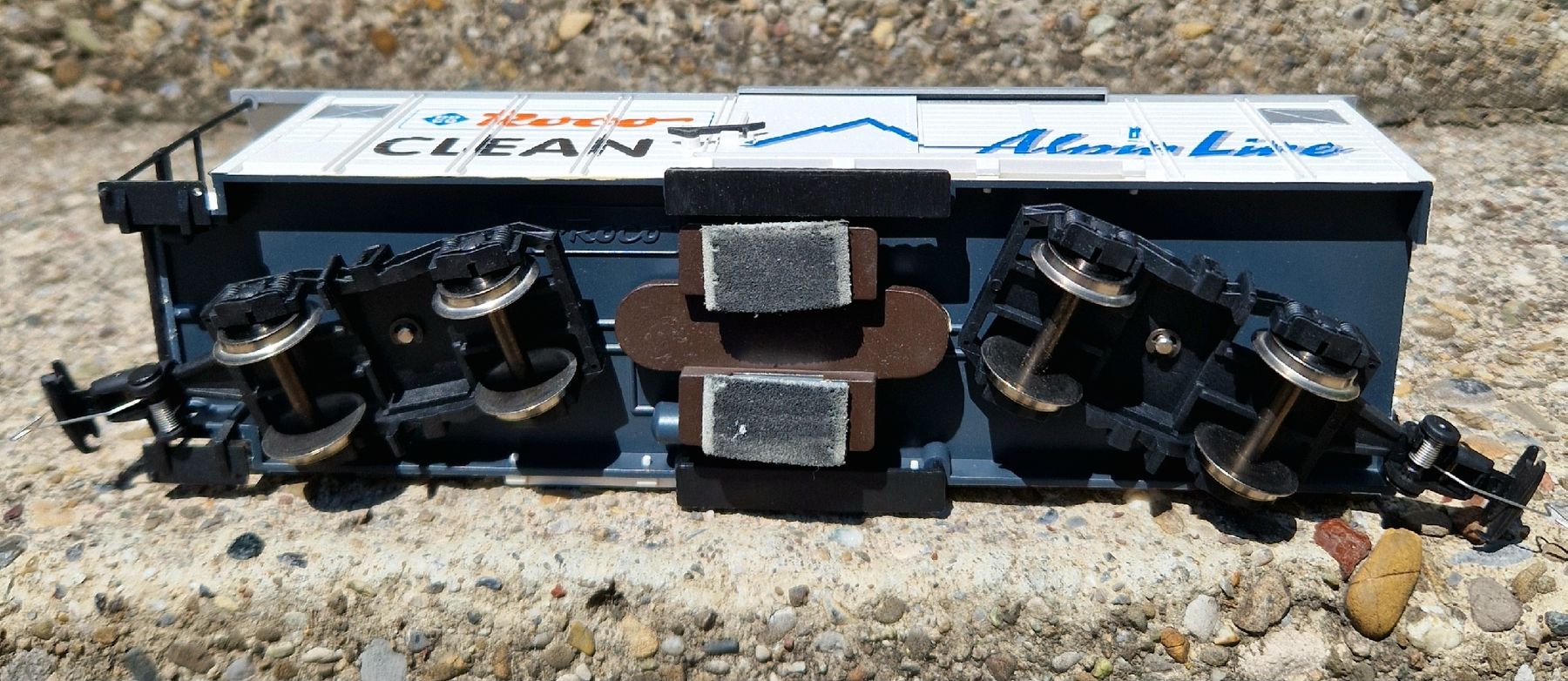 Roco Modellini di ferrovie: Roco Alpine Line Spur 0m Clean Wagen – Usato da Jona venduto da CPeti 2
