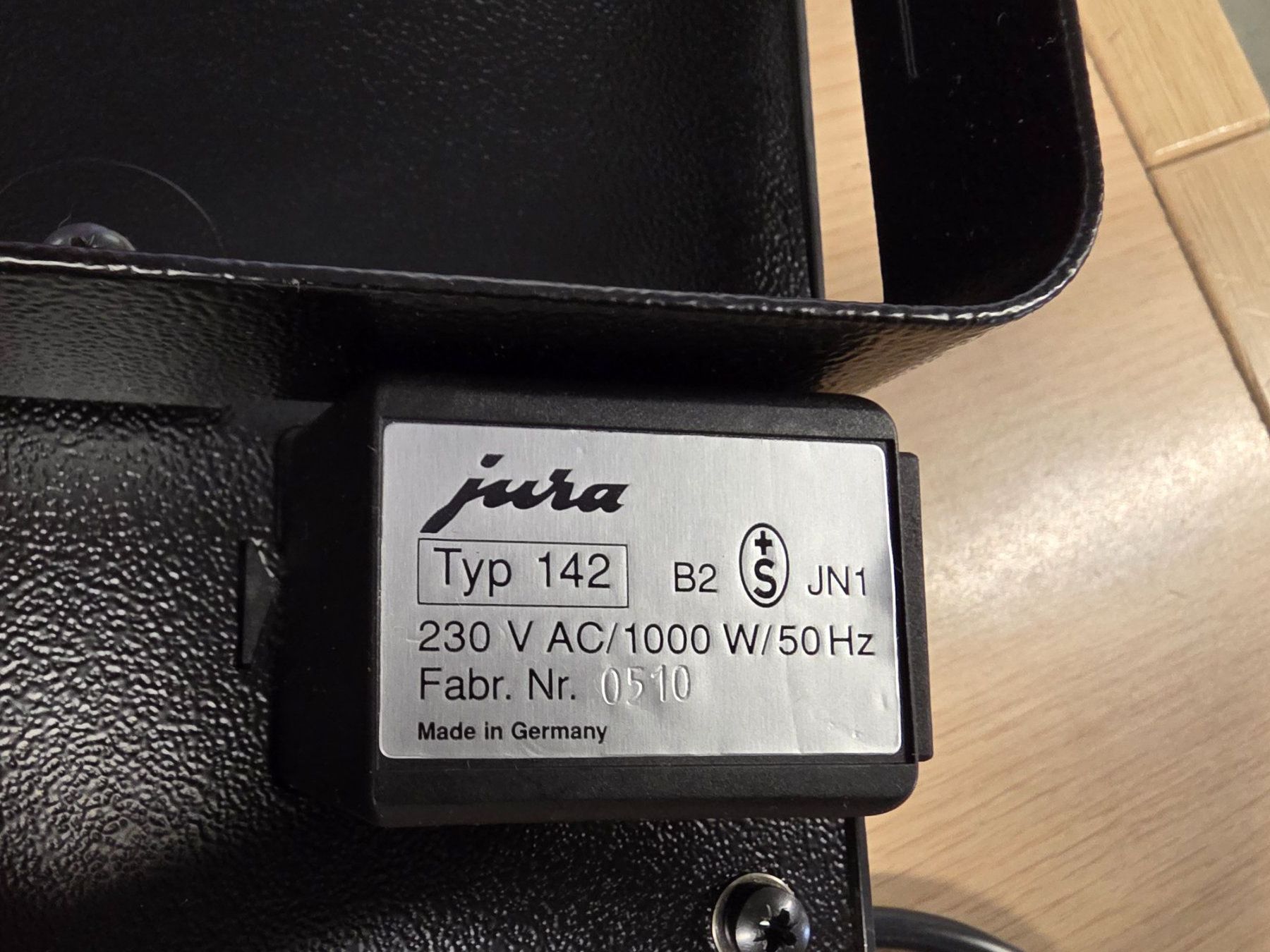 Jura Elettrodomestici da cucina: Jura Brätzeli-Eisen  Typ-142 – Usato da Chur venduto da FeschtlandBrockiChur 3