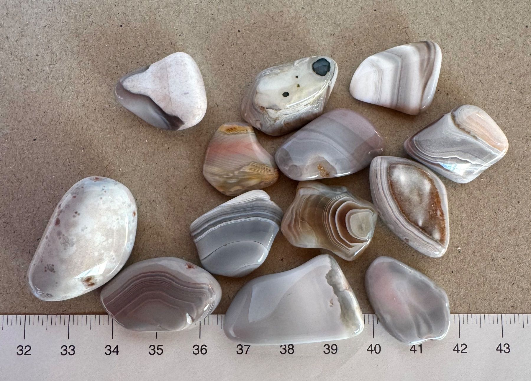 Pietre preziose: Trommelsteine  Botswana Achat    top Farben       LOT – Nuovo e nell'imballaggio originale da Leuggern venduto da gemshow 1