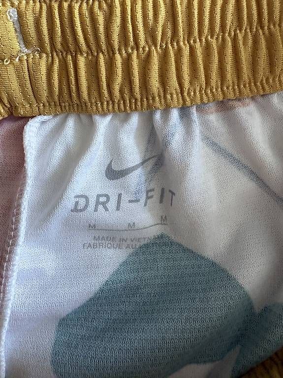 Pantaloni: Nike - Short taille M – Usato da Geneve venduto da tom_d7f8 2