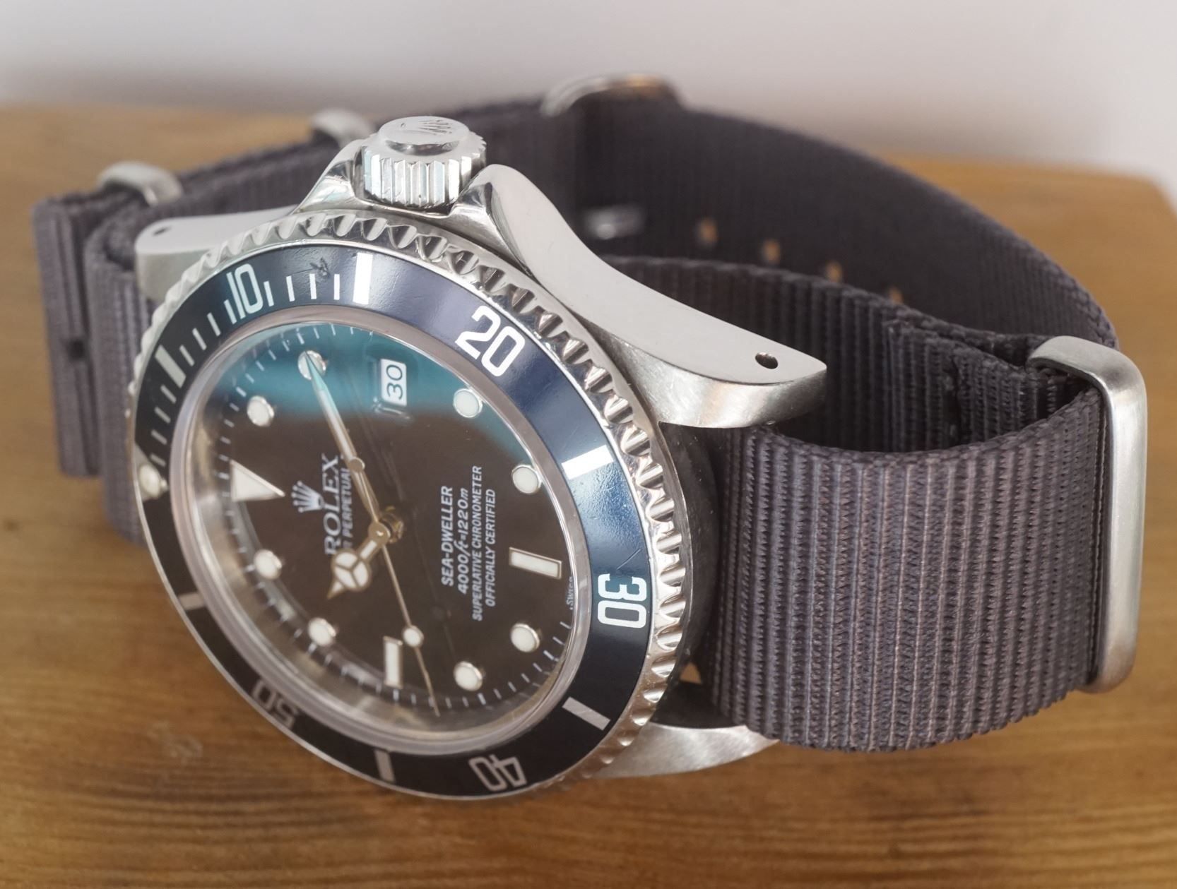 Uhrenarmbänder: NATO Strap Armband 20 mm einfarbig grau – Neu und originalverpackt aus Leipzig von rheingold_watches