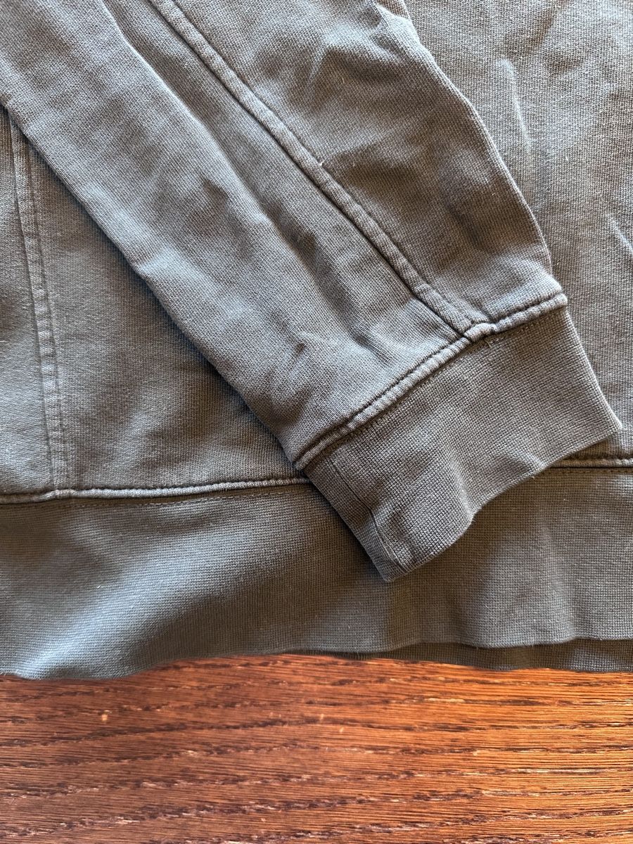 Zara Pulls & Sweat-shirts: Kragenpullover Grün – D'occasion à Zürich par davozn 1