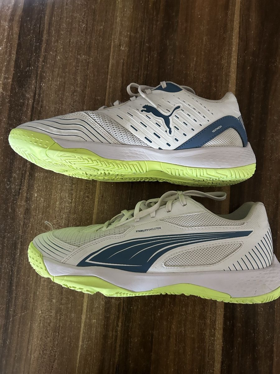 Puma Schuhe für Jungen: Puma Hallenturnschuhe Grösse 38 – Gebraucht aus Lützelflüh-Goldb von Sonique6