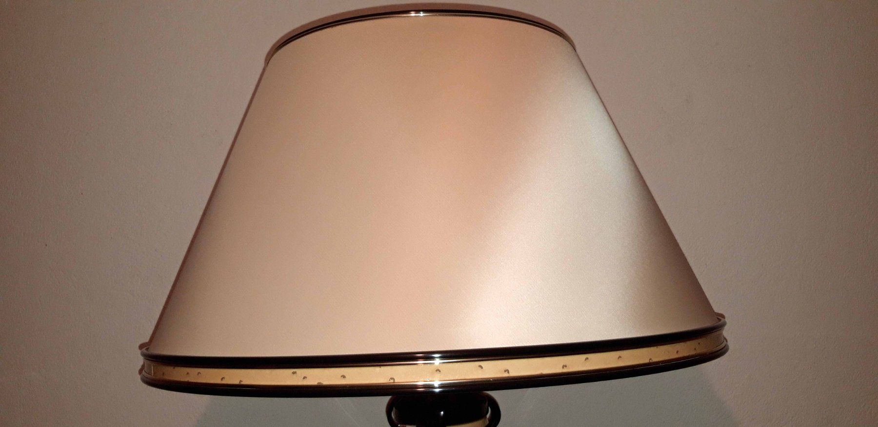 Lampes: elegante Tischlampe – D'occasion à Küsnacht ZH par Optiliq 2