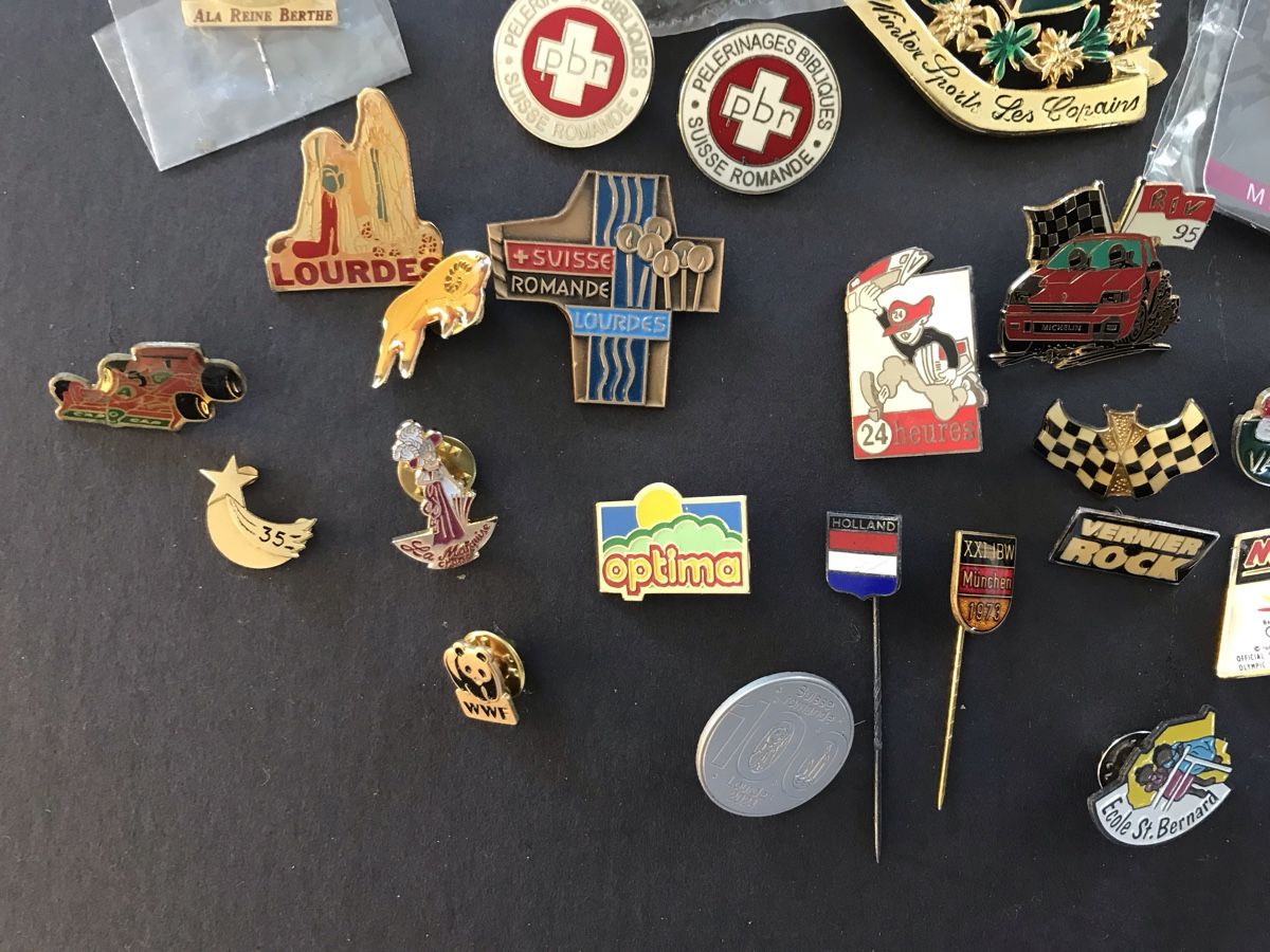 Swiss Placchette & Badge: Broches et médailles assorted Swiss Suisse – Usato da Penthaz venduto da Petrus45 6