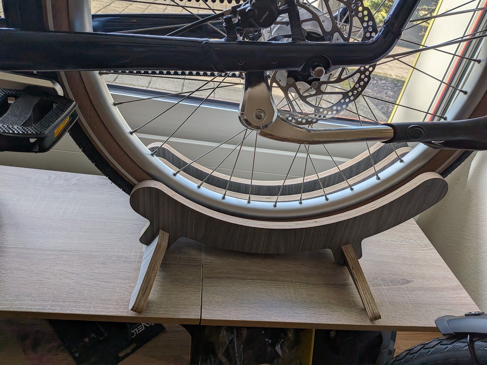 Cavalletti per biciclette: Fahrradständer Holz – Nuovo e nell'imballaggio originale da Rothrist venduto da RadaarUrbanCycling 1