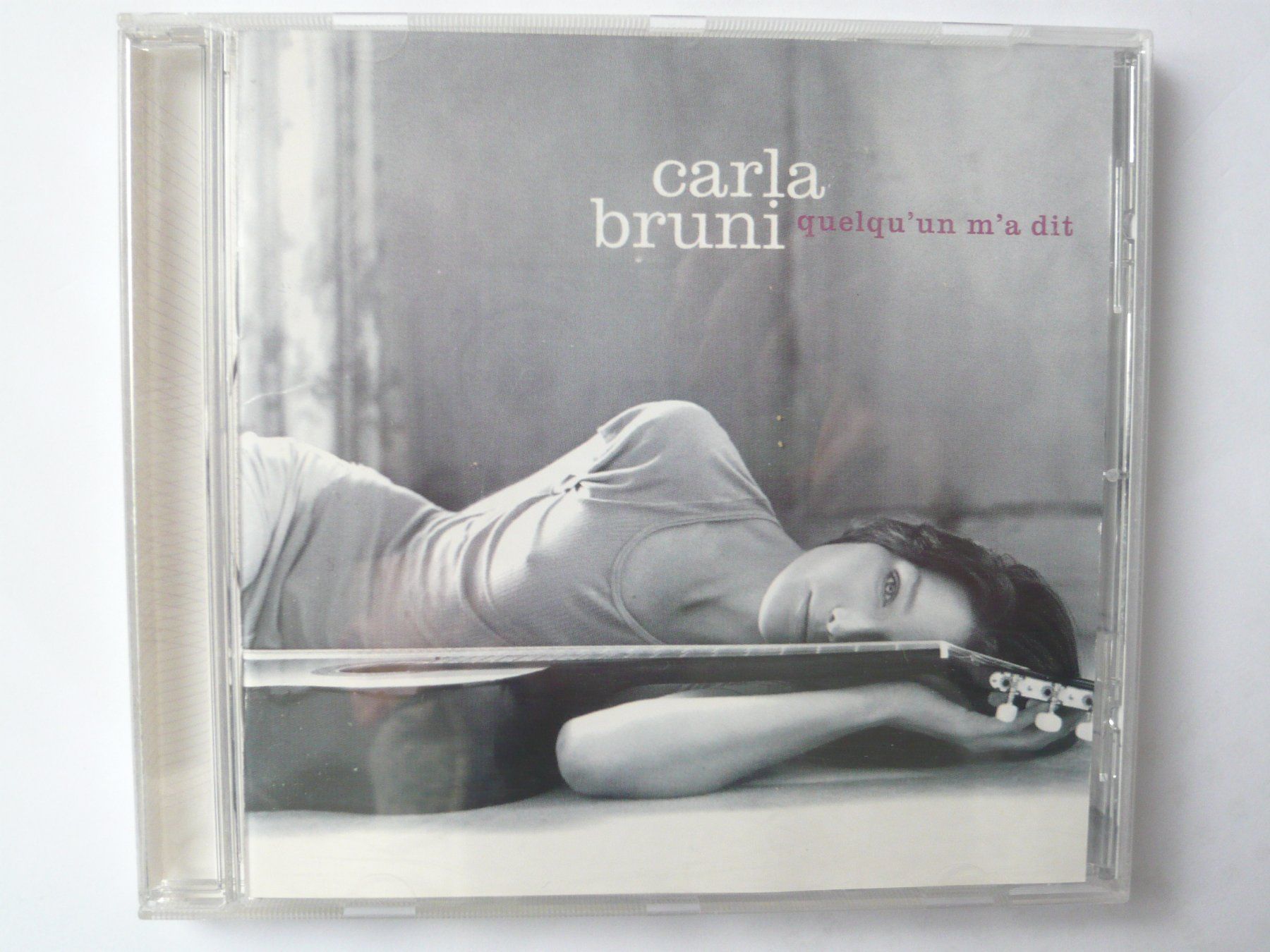 CD: CARLA BRUNI Quelqu'un m'a dit – Usato da Winterthur venduto da Cajun