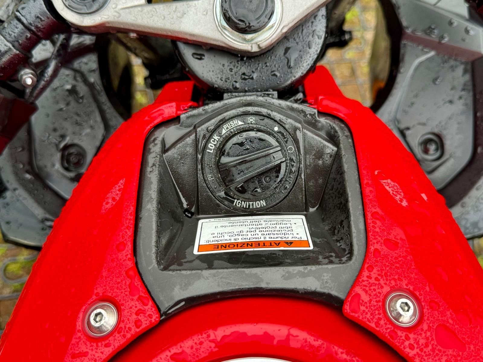 Suzuki Strada: Suzuki GSX-R 125 – Usato da Hirzel venduto da moniundjan 6