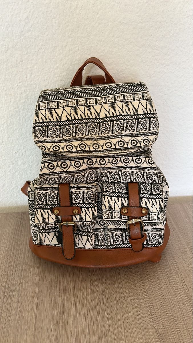 Zaini: Rucksack mit Muster + Lederdetails – Usato da St. Gallen venduto da MoMaMu12
