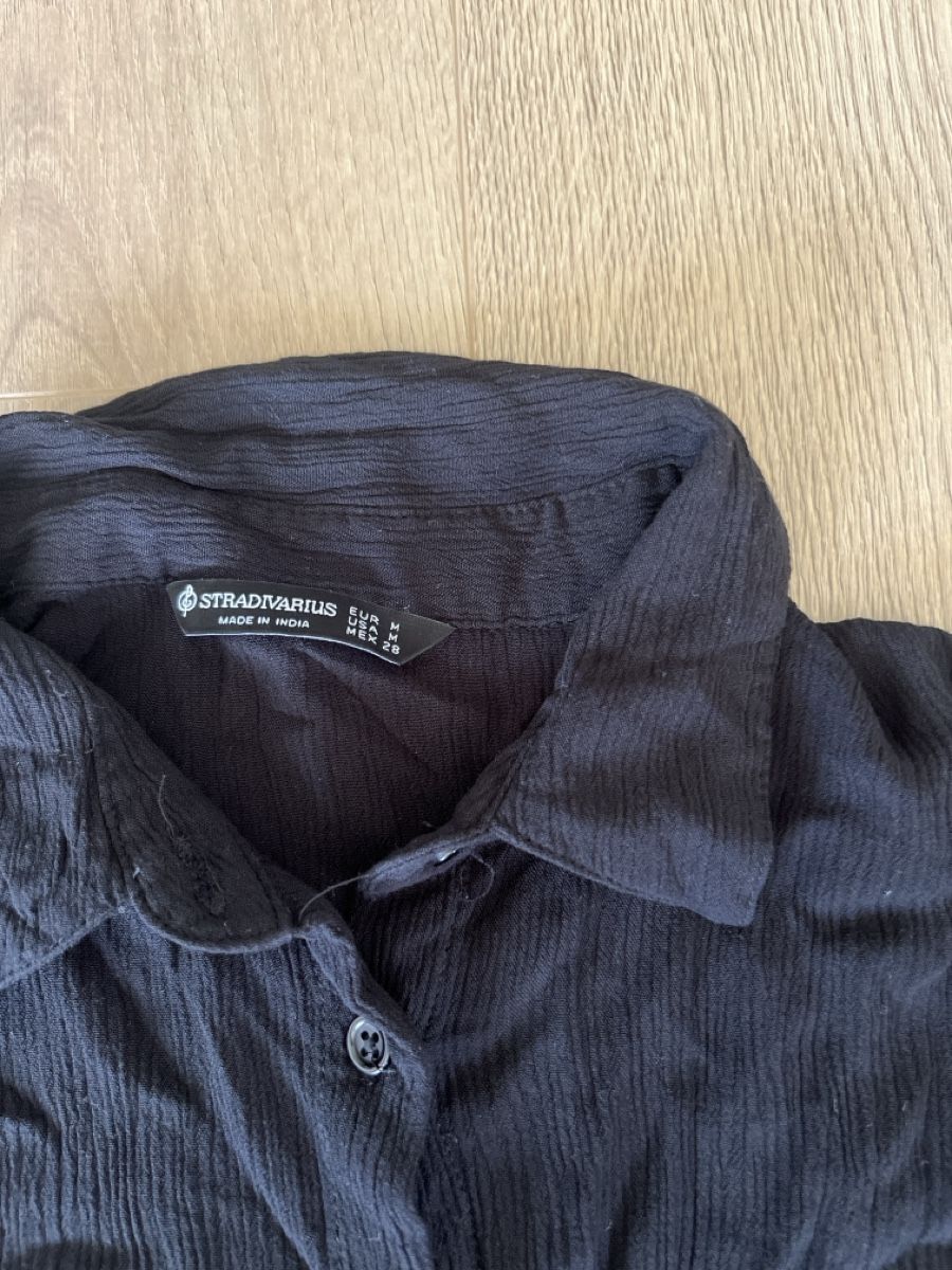 Stradivarius Camicette: Damen Bluse cropped schwarz Grösse M Stradivarius – Usato da Weisslingen venduto da lorrue 1