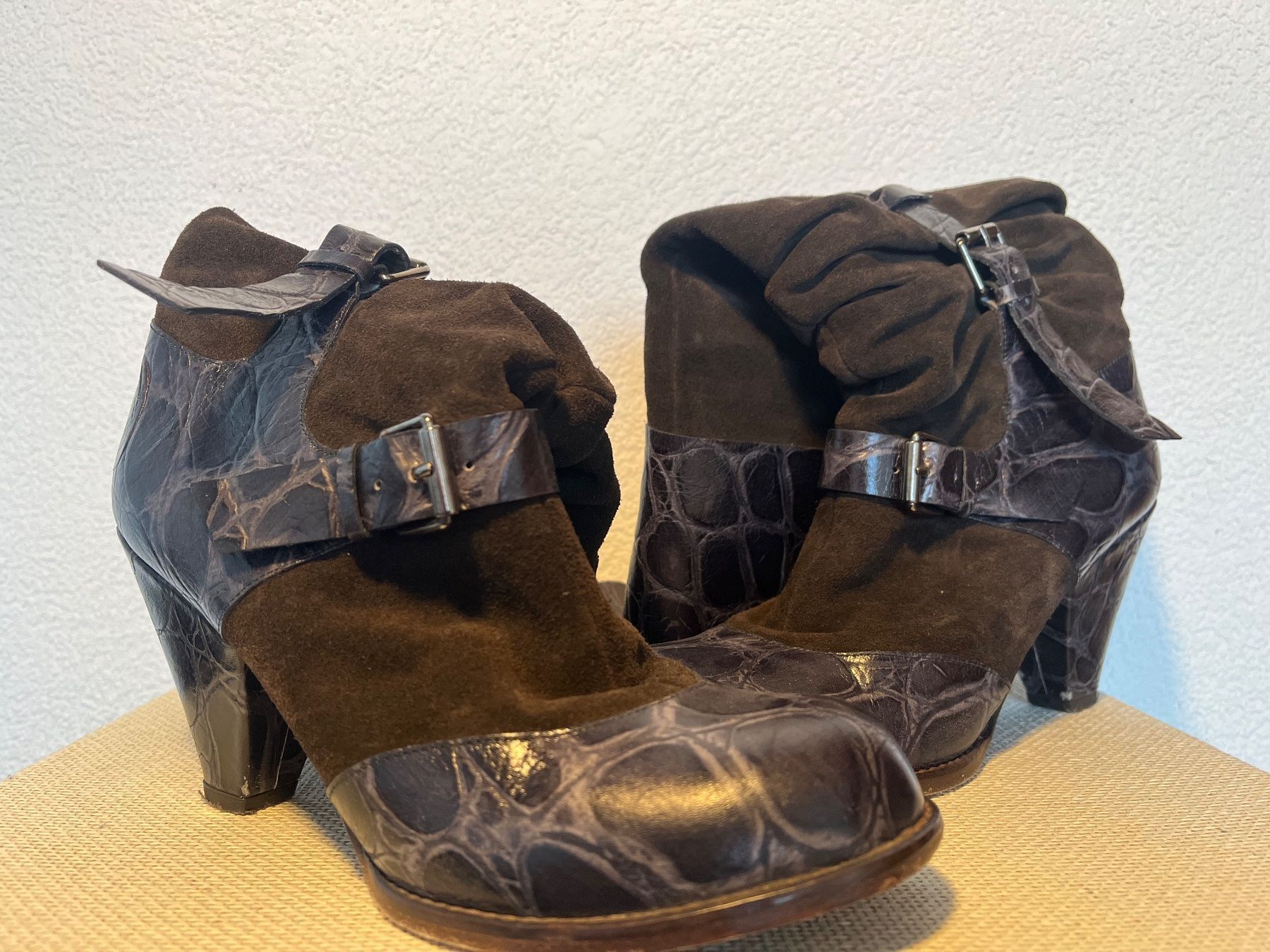 Scarpe da donna: Echte Wildleder Stiefel, Gr. 39, NP 480.-- – Usato da Frauenfeld venduto da Andadaa 4