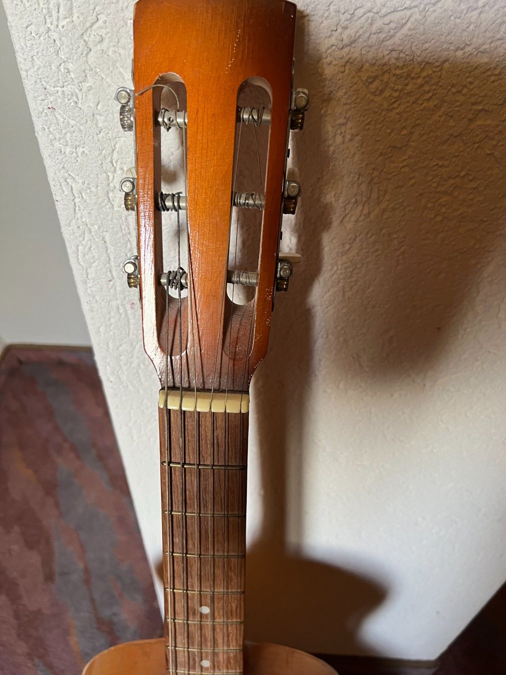 Strumenti musicali: Gitarre – Usato da Montlingen venduto da Giardini13 2