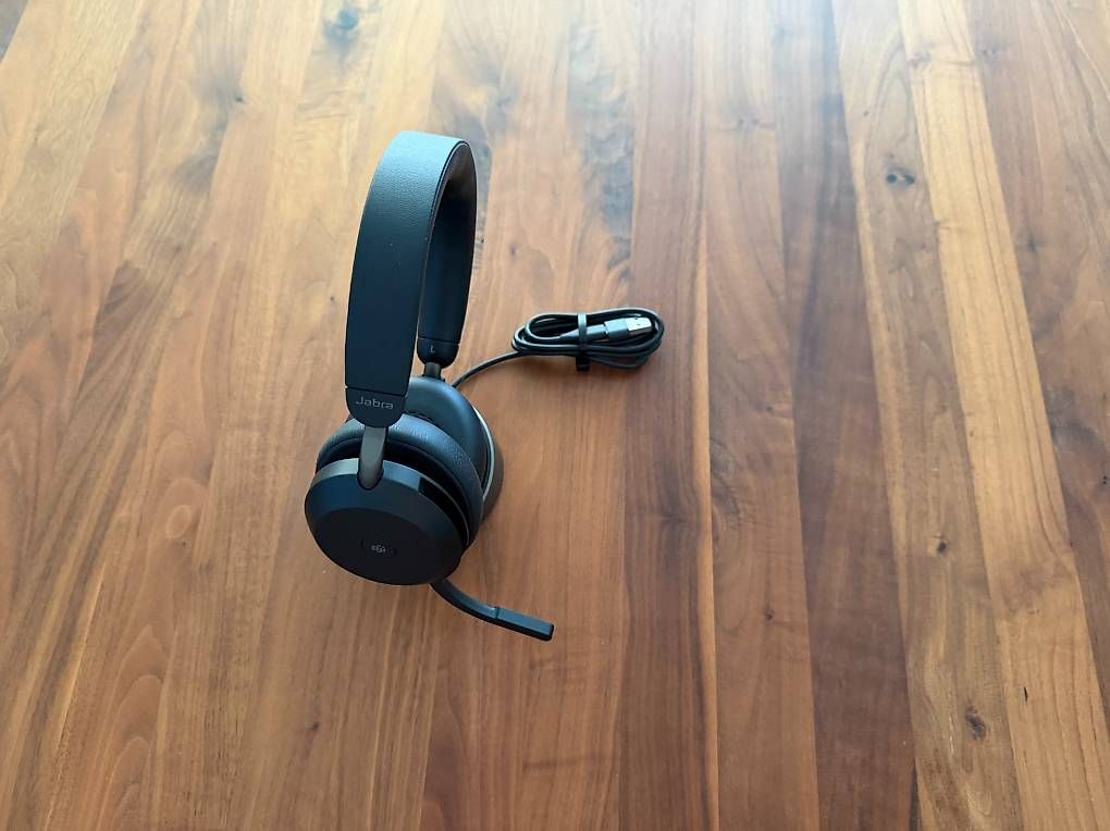 Jabra Cuffie: Jabra Evolve2 75 inkl. Deskstand – Usato da Bergdietikon venduto da Bolli89
