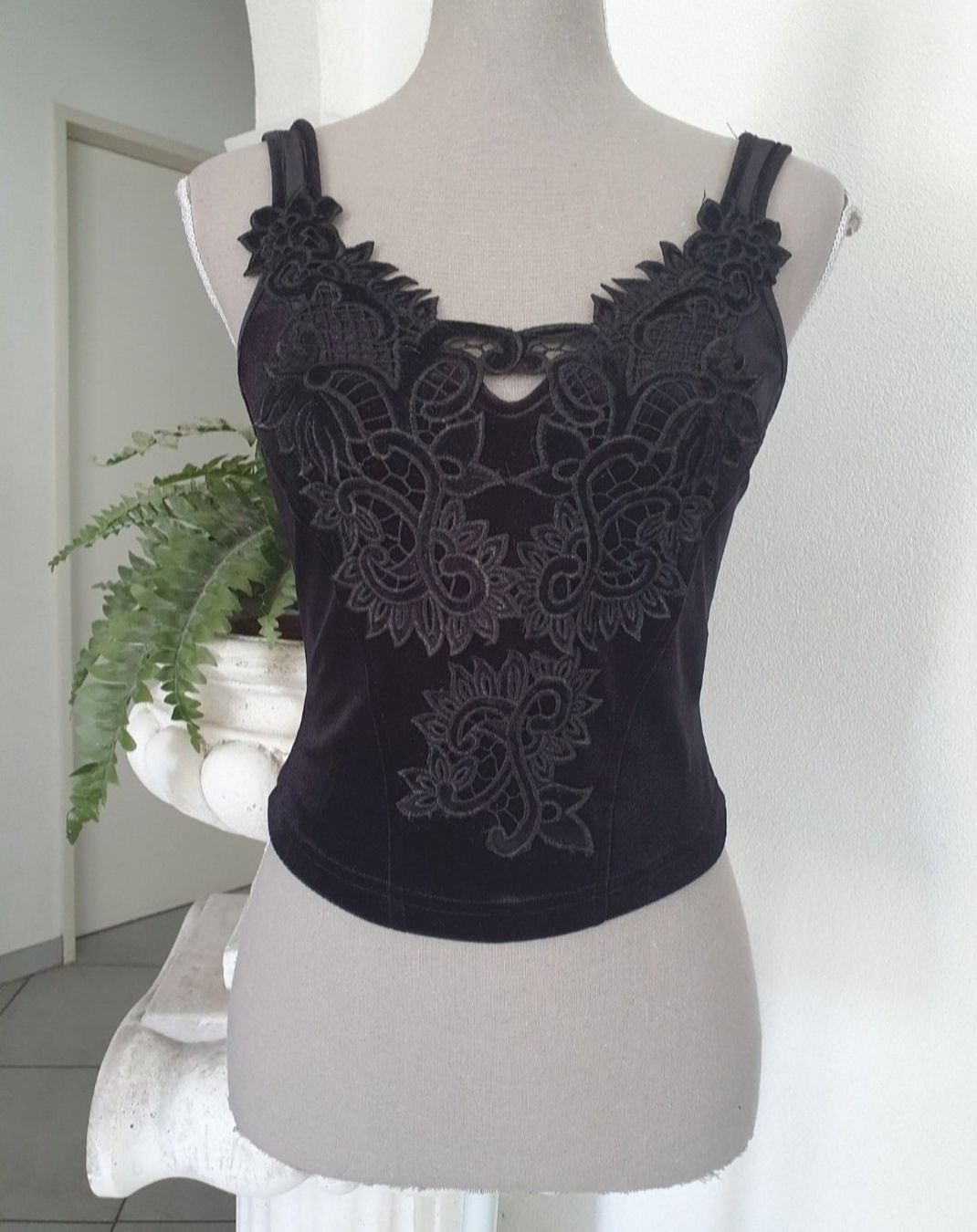 Top: Gothic Samtop Gr S *neu* – Nuovo (secondo la descrizione) da Münsingen venduto da BlackTears-3 3