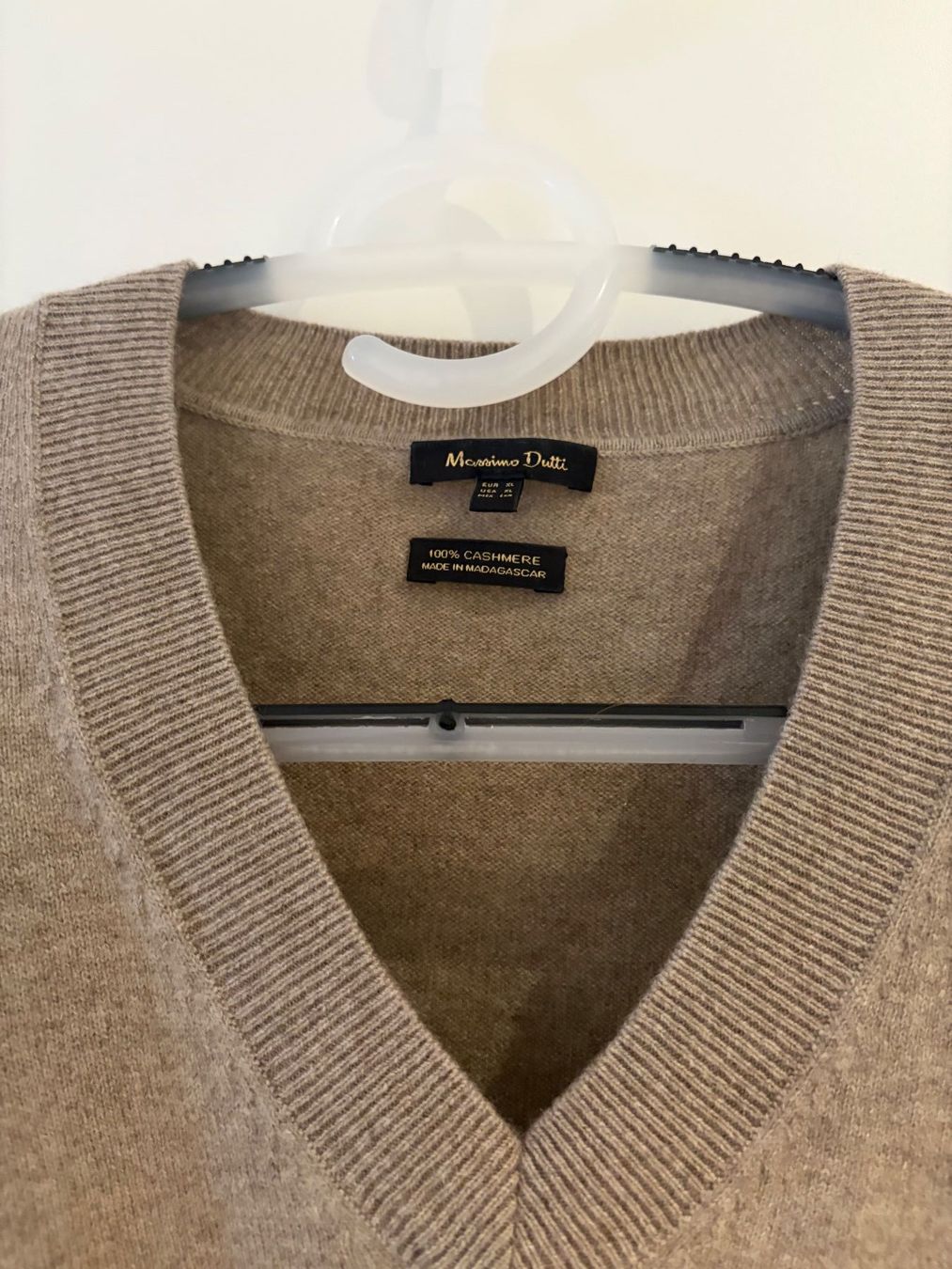 Massimo Dutti Pulls & Sweat-shirts: Massimo Dutti Pullover V-Ausschnitt Kaschmir – D'occasion à Dielsdorf par Anthony111 3