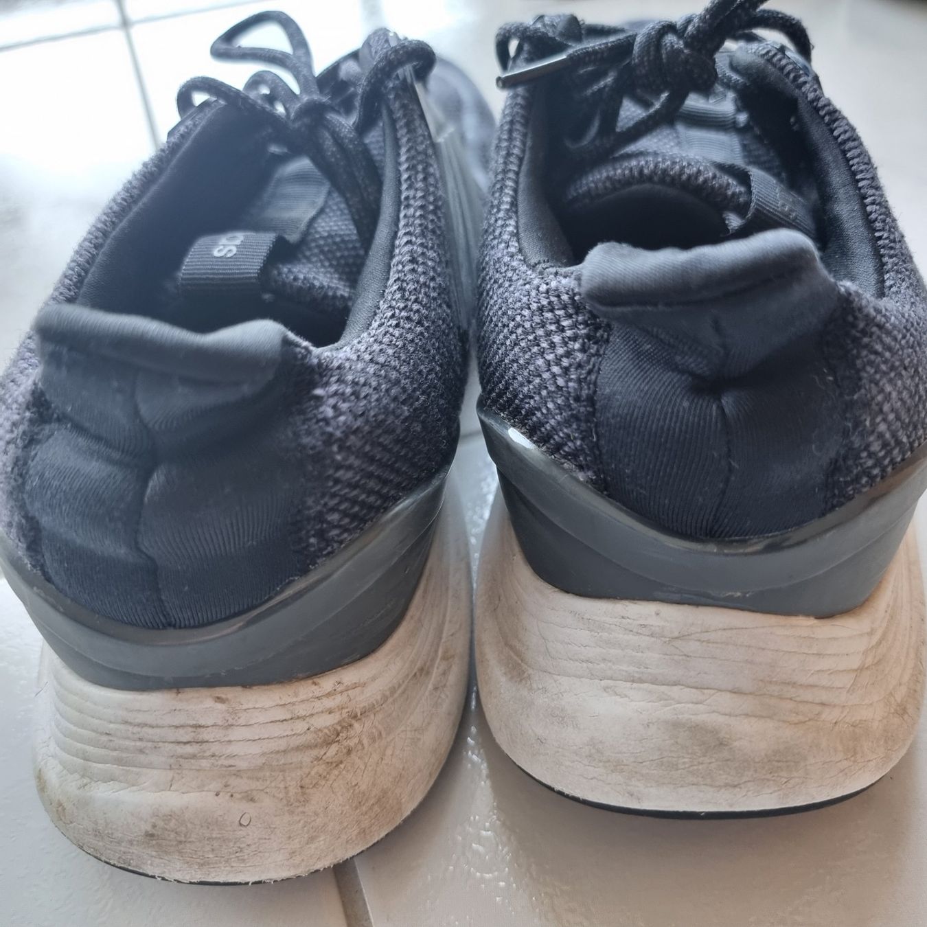 Adidas Scarpe da uomo: Adidas Turnschuhe Gr. 45 1/3 – Usato da Arth venduto da Africa44 4