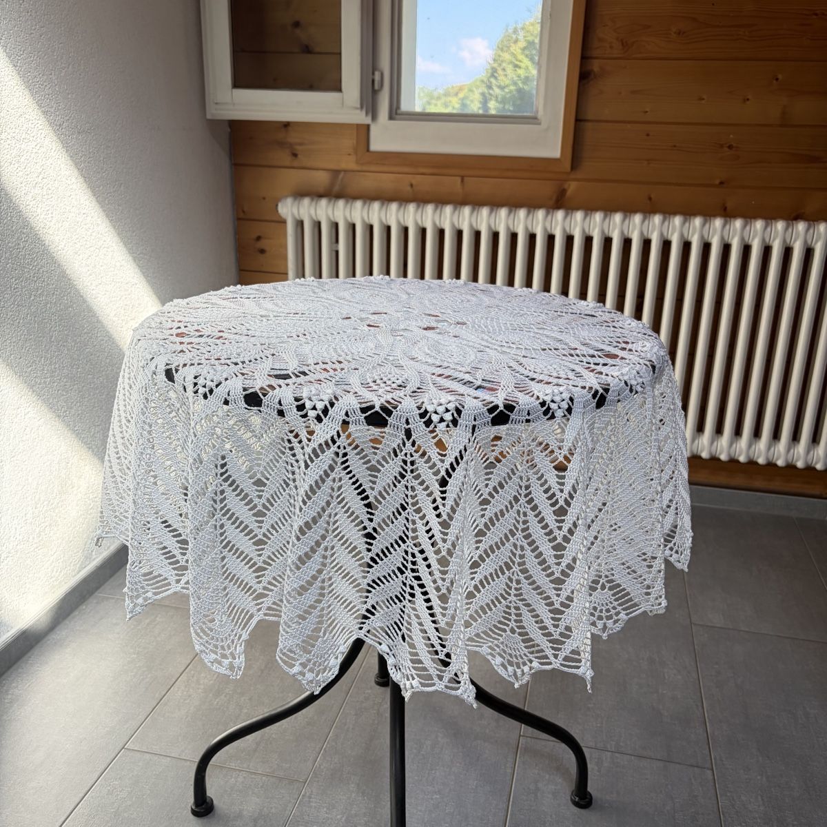 Alle Dekorationen: Gehäkelte Tischdecke weiss rund Handarbeit  – Neu und originalverpackt aus Heiden von san_2lb5 2