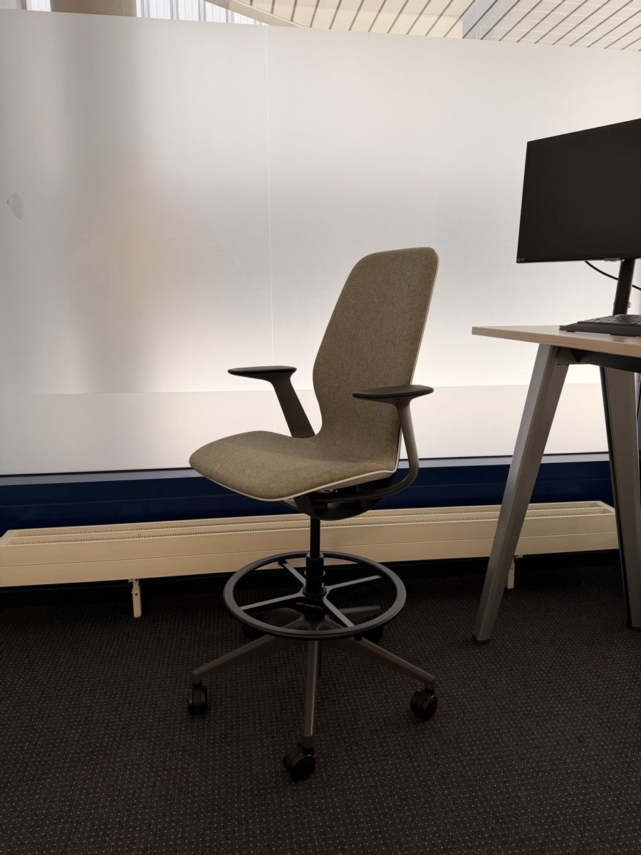 Steelcase Sedie: Bürostuhl Steelcase – Nuovo (secondo la descrizione) da Grenchen venduto da Spicyrize 1