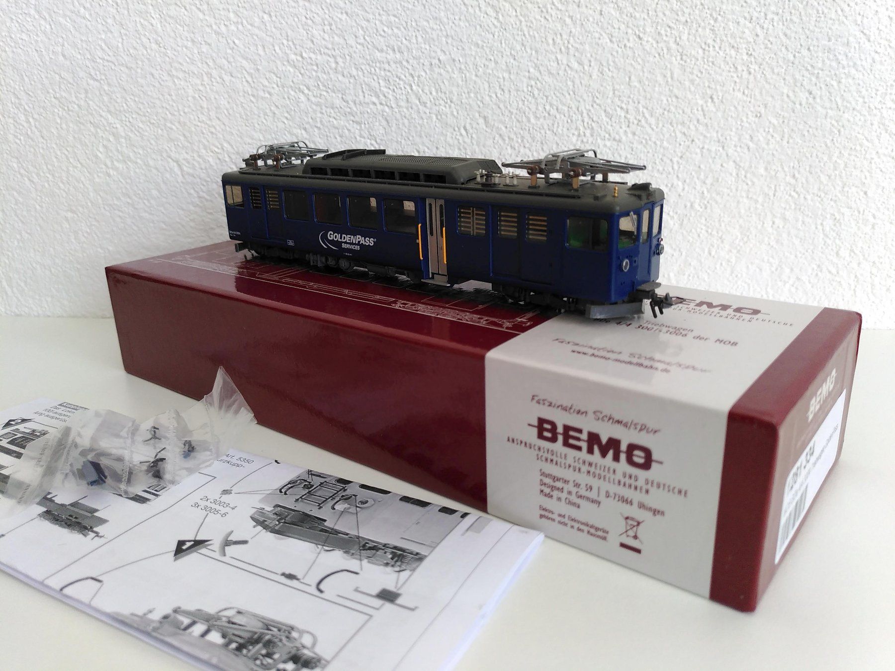 Bemo Modelleisenbahnen: Bemo MOB Triebwagen BDe 4/4 3004 GoldenPass Services H0m – Gebraucht aus Naters von Luca099 1