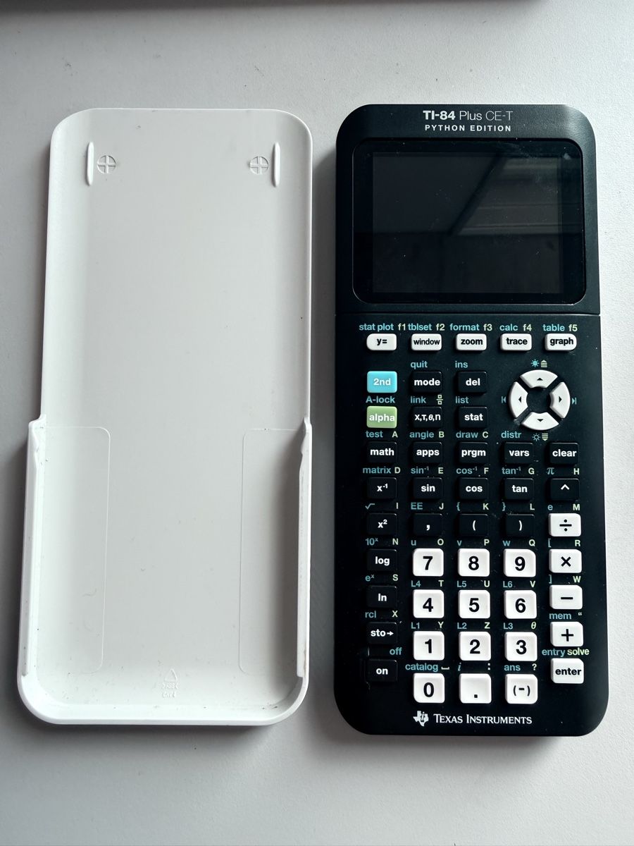 Texas Instruments Calcolatrici tascabili: Texas Instruments TI-84 Plus CE-T Python Edition – Usato da Oberwil BL venduto da dur_c9mp 3