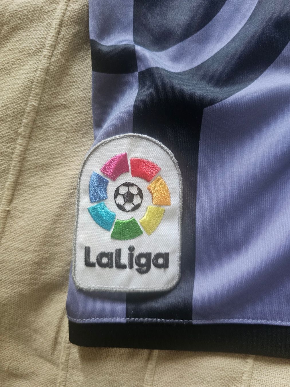 Adidas Maillots de corps & Pantalons: Real Madrid 2016-2017 Third - 14 CASEMIRO – D'occasion à Epalinges par Kont1 2