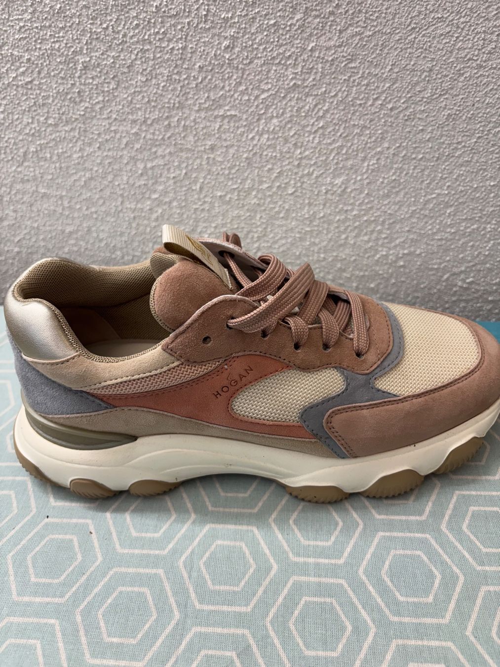Hogan Damenschuhe: Hogan sneakers 40 – Gebraucht aus Auenstein von sonnenschein1256 4