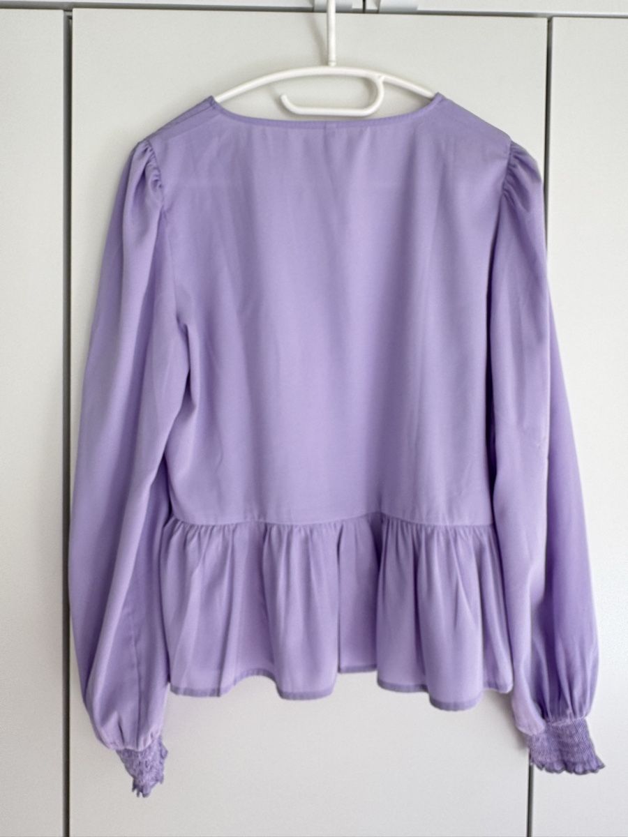 Camicette: Lila Bluse 💜✨ – Usato da zürich venduto da Bailey17 1