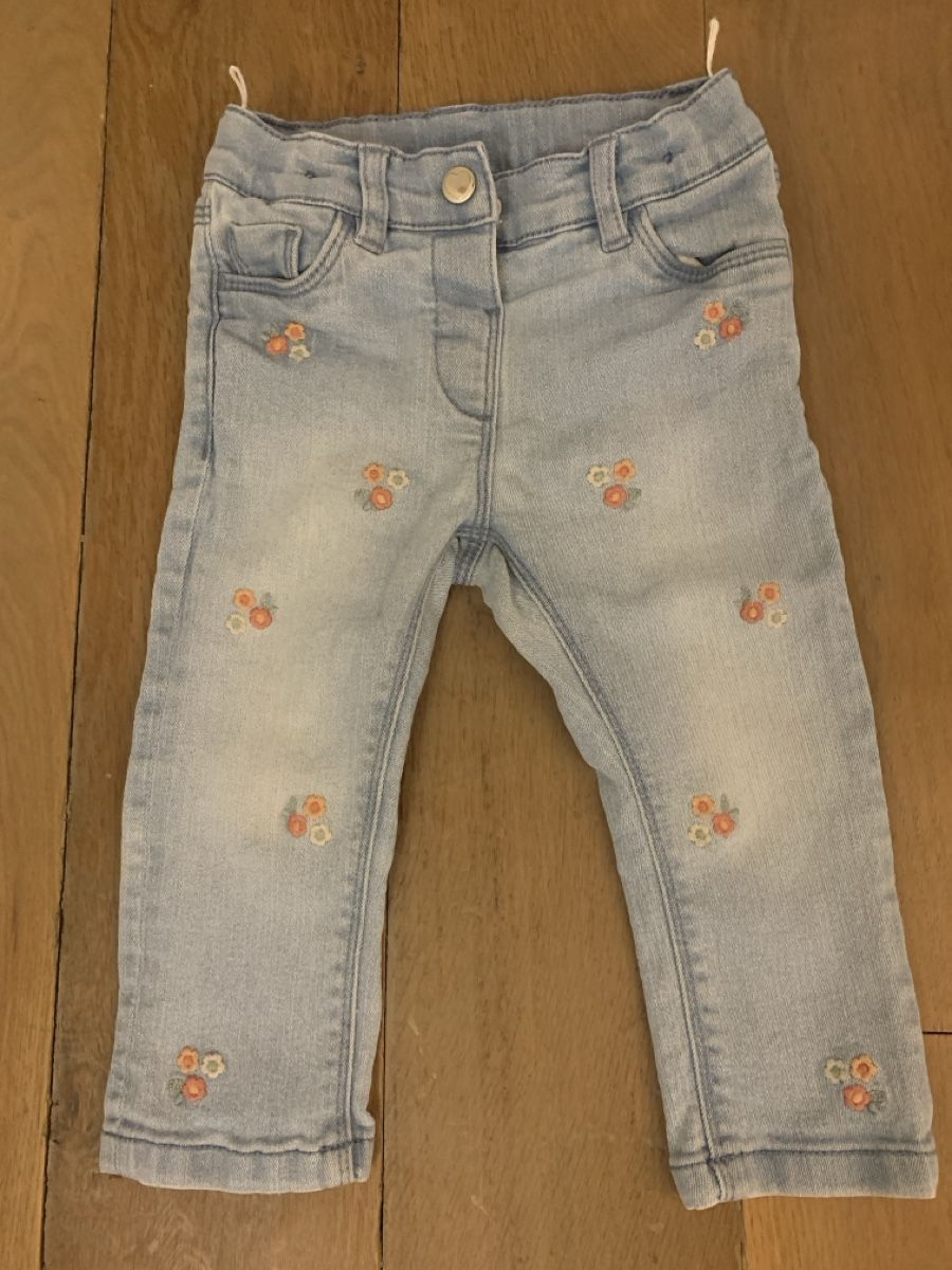 C&A Pantaloni: 🌸Jeans brodé fleuri 74-80 – Usato da Cartigny venduto da l.luckuit