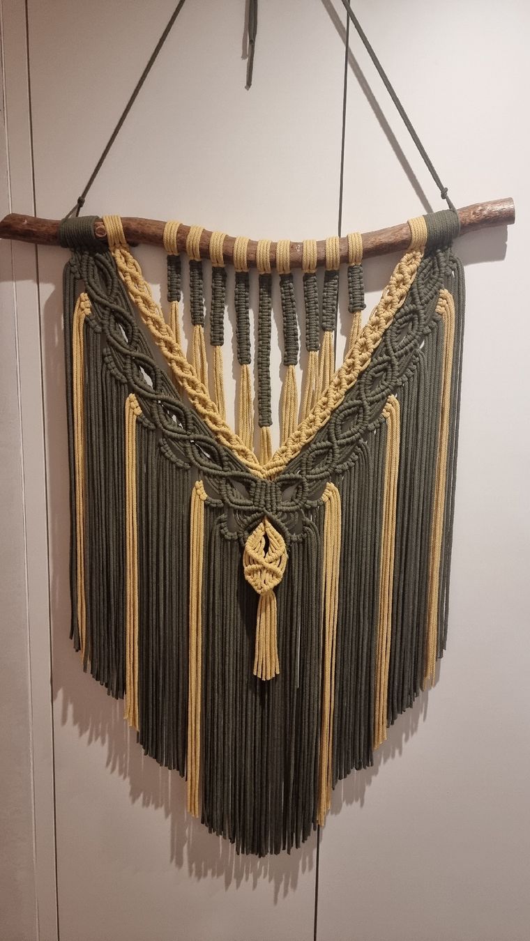 Toutes les décorations: Makramee Wanddekoration  – Neuf avec emballage d'origine à Balgach par Patty04