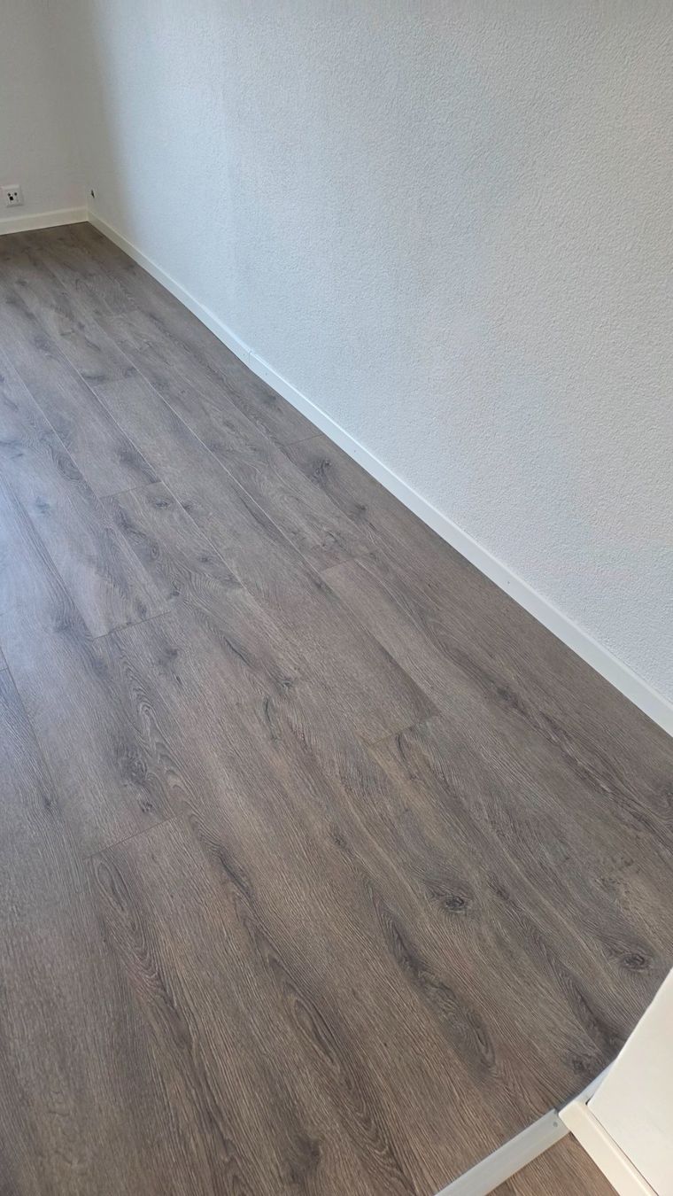 Articles en bois: Swiss Premium Camphana 12 mm, Aktionspreis Fr.16.90 m2 – Neuf avec emballage d'origine à Rothrist par swiss-laminat 6